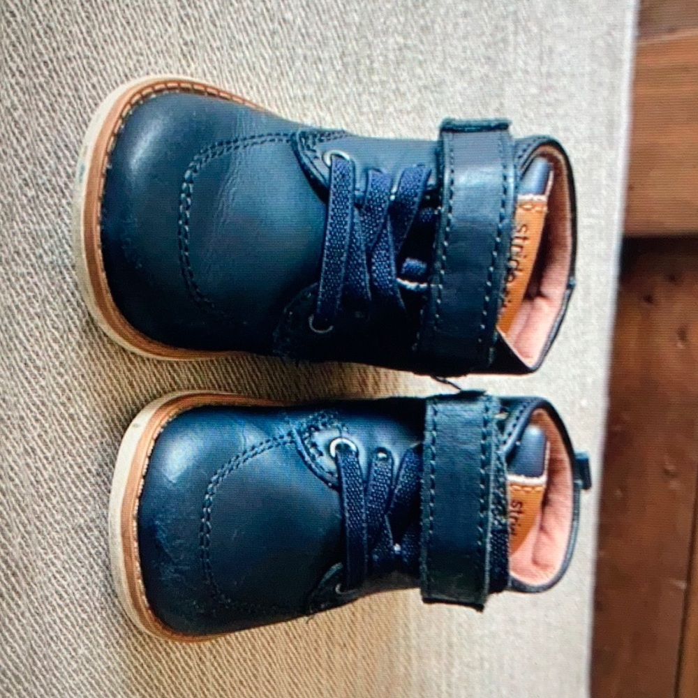 Stride Rite Black kids shoes